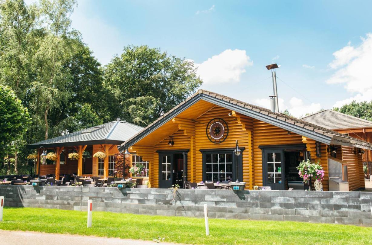 Een Gezellige Chalet Met Zonnige Buitenruimte Op De Veluwe! Villa Putten Exterior foto